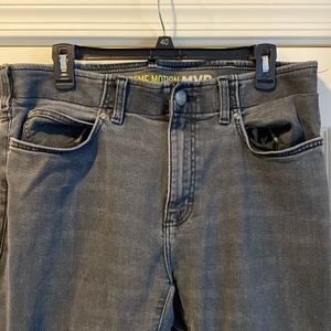 Men’s Lee Extreme Motion MVP 36x32